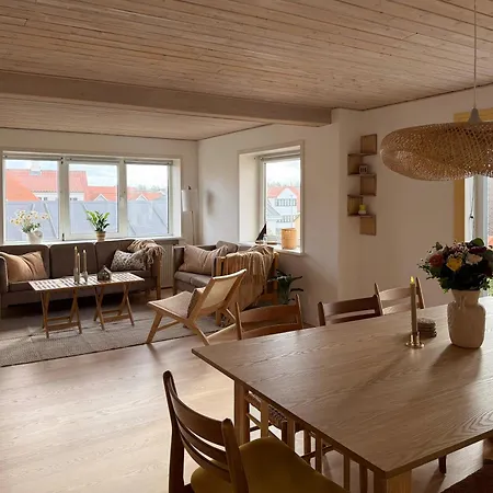 Yellow Beach House With Sauna And View Over Lokken Ferienhaus *