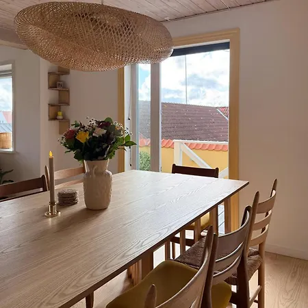 Yellow Beach House With Sauna And View Over Lokken * Løkken