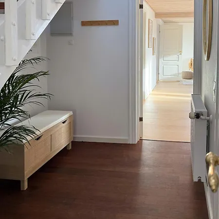 Сasa de vacaciones Yellow House With Sauna And View Over *