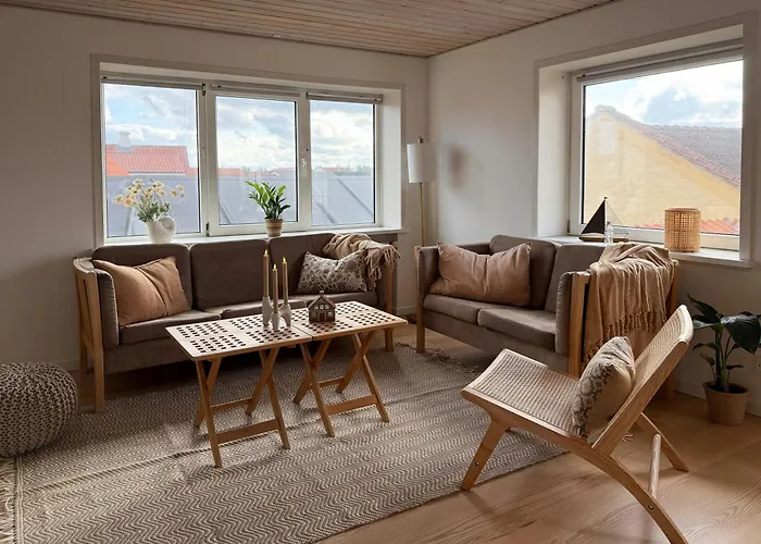 Yellow Beach House With Sauna And View Over Lokken