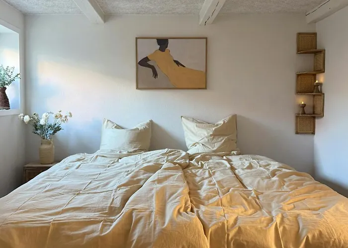 Ferienhaus Yellow Beach House With Sauna And View Over Lokken *