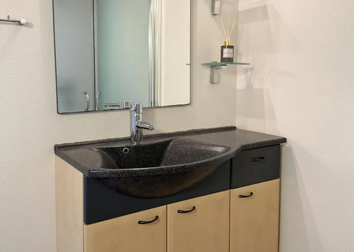 Ferienhaus Yellow Beach House With Sauna And View Over Lokken *